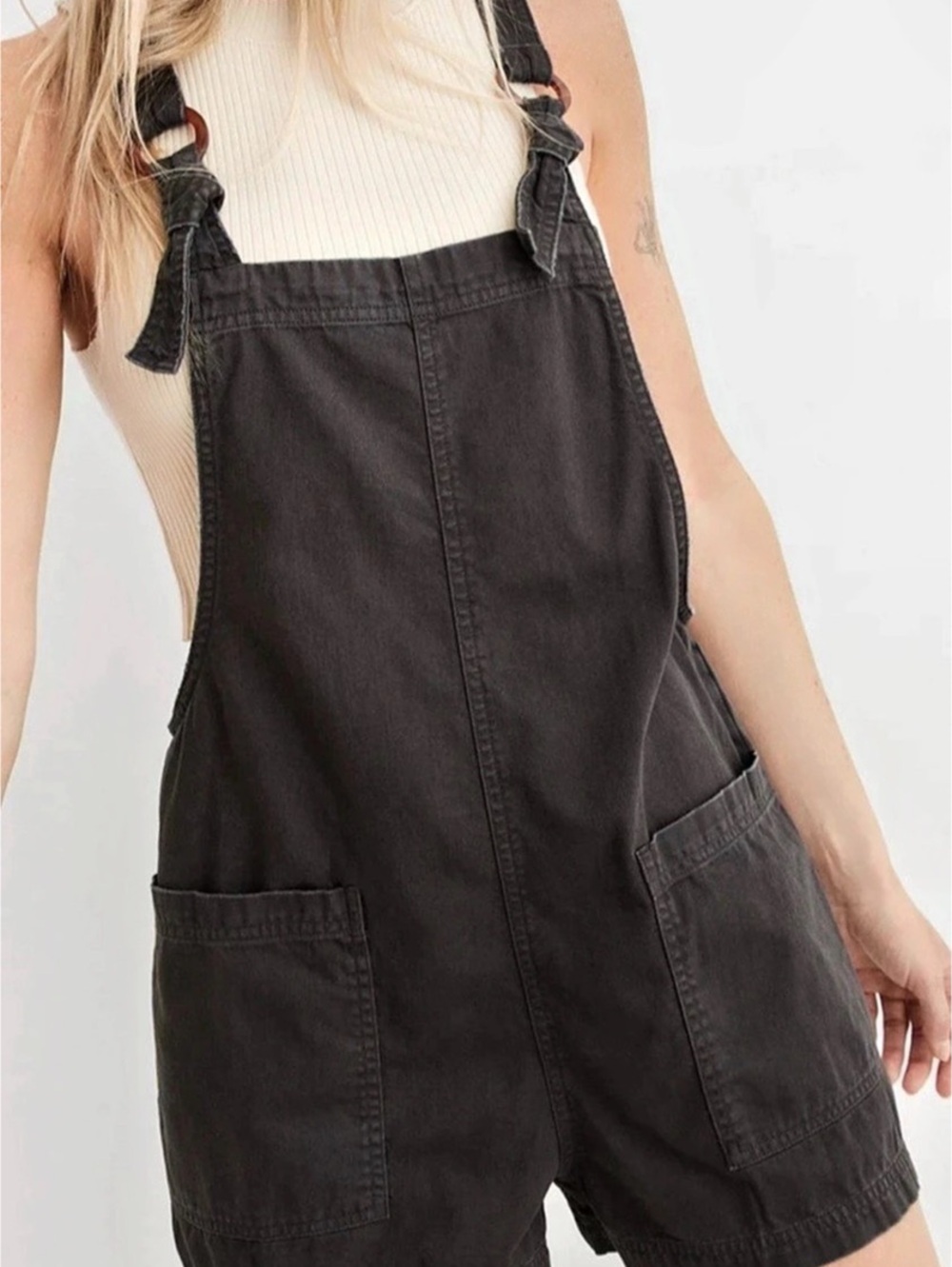 Aerie tie strap romper Short Overalls size medium